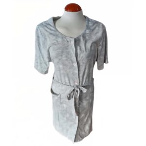 Vestido Casual Gris Claro con Cinturón y Bolsillos Laterales